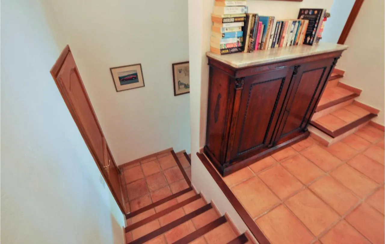 5 Bedroom Gorgeous Home In Mandelieu-La-Napoule France