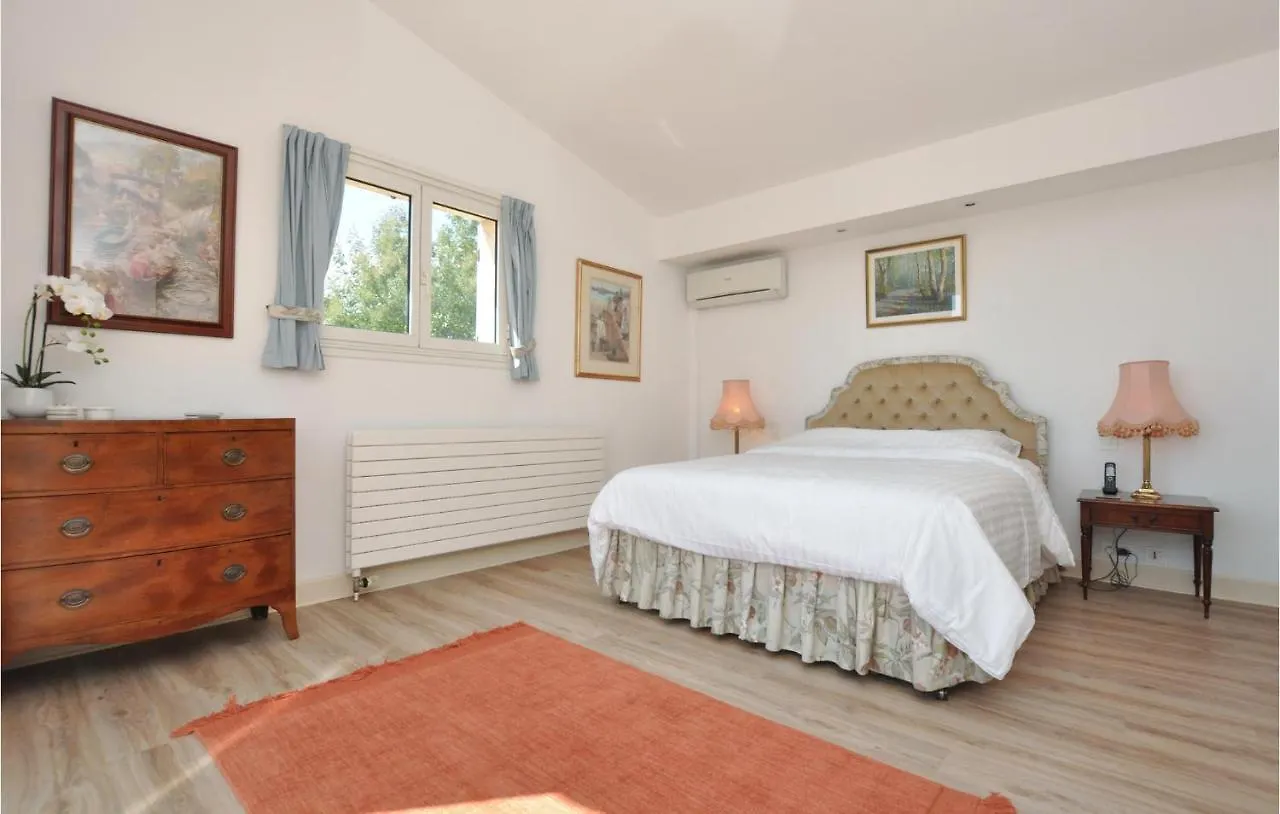 5 Bedroom Gorgeous Home In Mandelieu-La-Napoule Holiday home