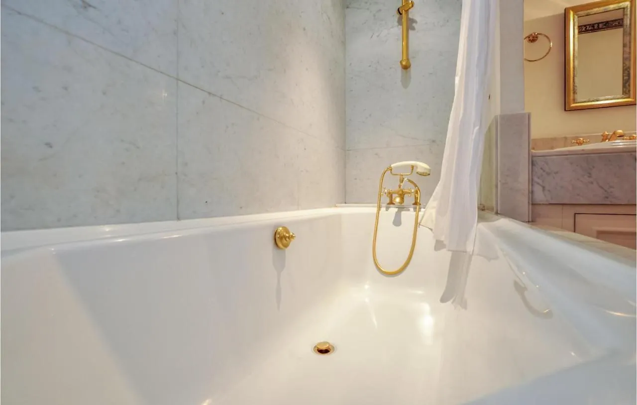 Holiday home 5 Bedroom Gorgeous Home In Mandelieu-La-Napoule France