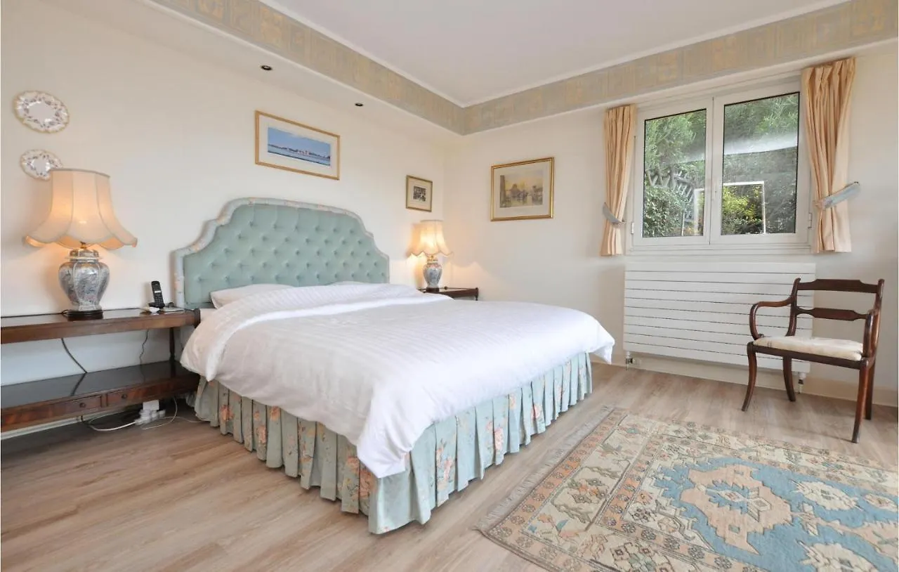Holiday home 5 Bedroom Gorgeous Home In Mandelieu-La-Napoule