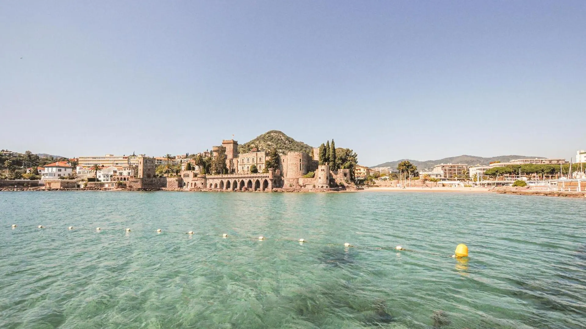 5 Bedroom Gorgeous Home In Mandelieu-La-Napoule
