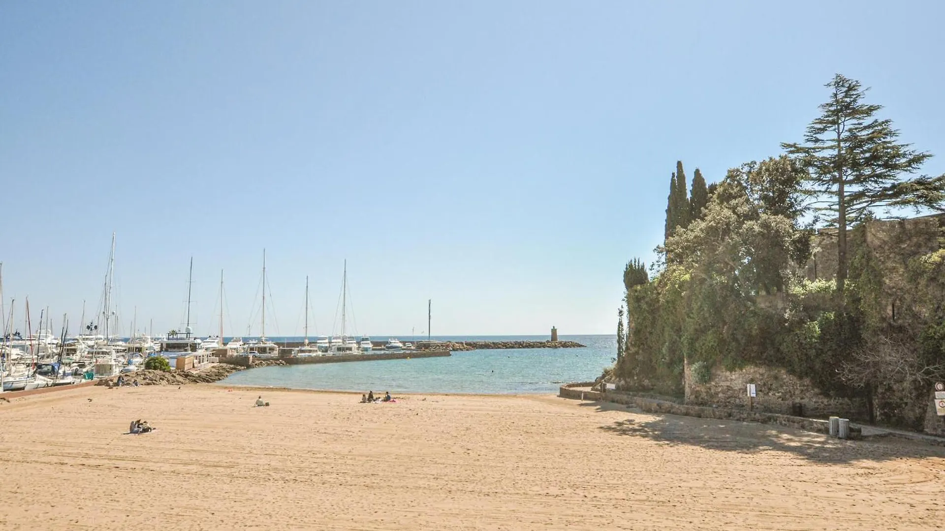 Holiday home 5 Bedroom Gorgeous Home In Mandelieu-La-Napoule